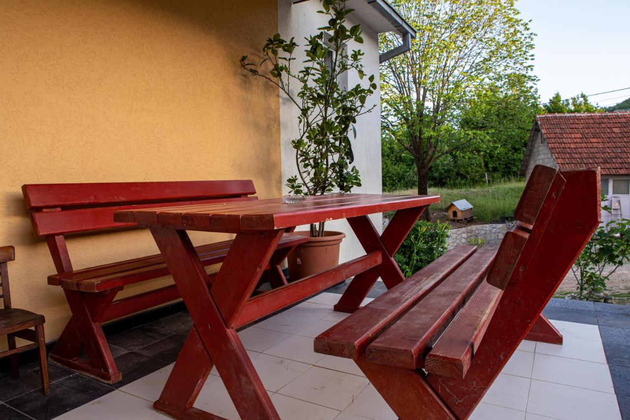 Gazdinstvo Tadic Guest House Nikšić Exterior foto
