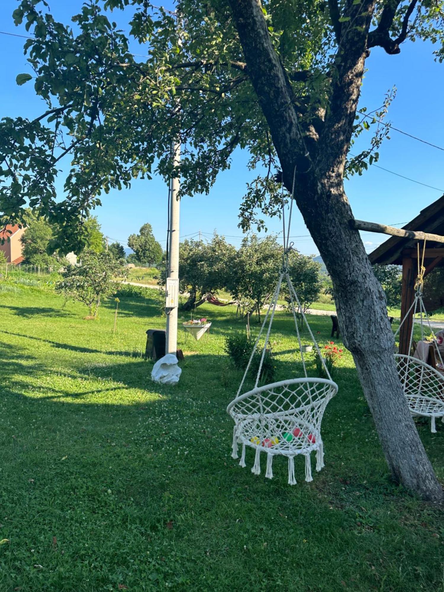 Gazdinstvo Tadic Guest House Nikšić Exterior foto